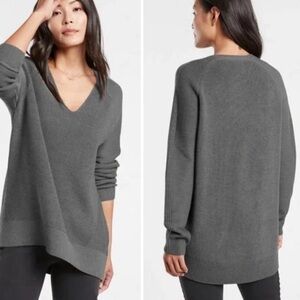 Athleta Hanover Gray Merino Wool Blend Slouchy Fit V-Neck Ribbed Knit Sweater M